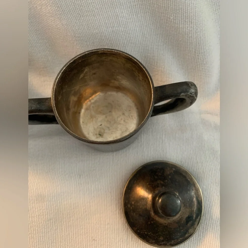 Vintage Benedict Indestructo Sugar Bowl with Lid, 3 1/2 inches Tall (Tarnished)